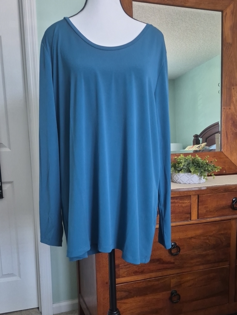 Susan Graver Teal Long Sleeve Scoop Neck Top